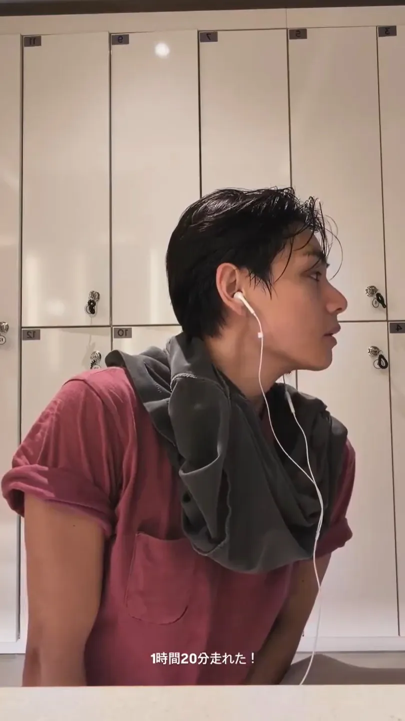 V BTS Istirahat © instagram.com/thv