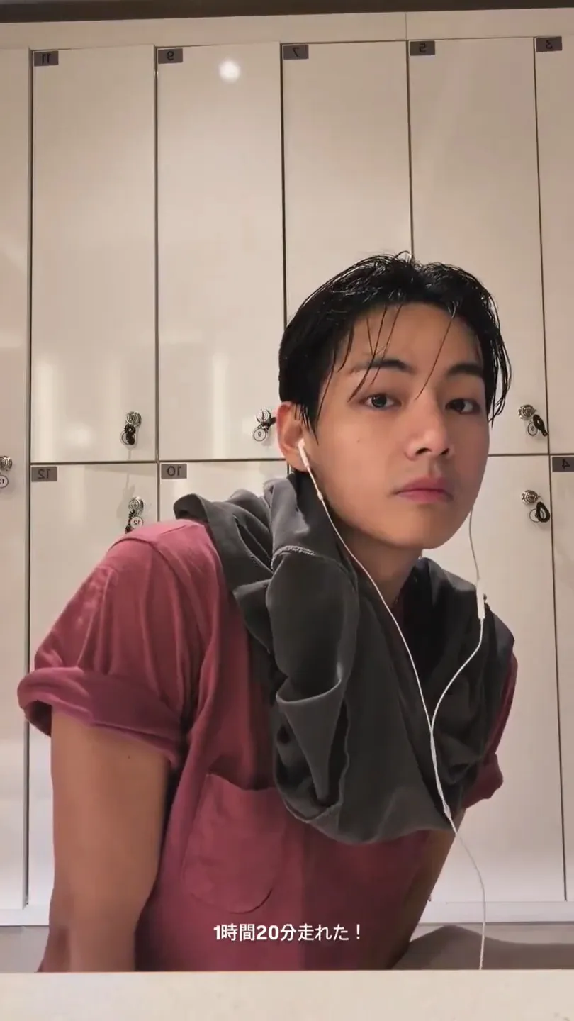 V BTS Ganteng © instagram.com/thv