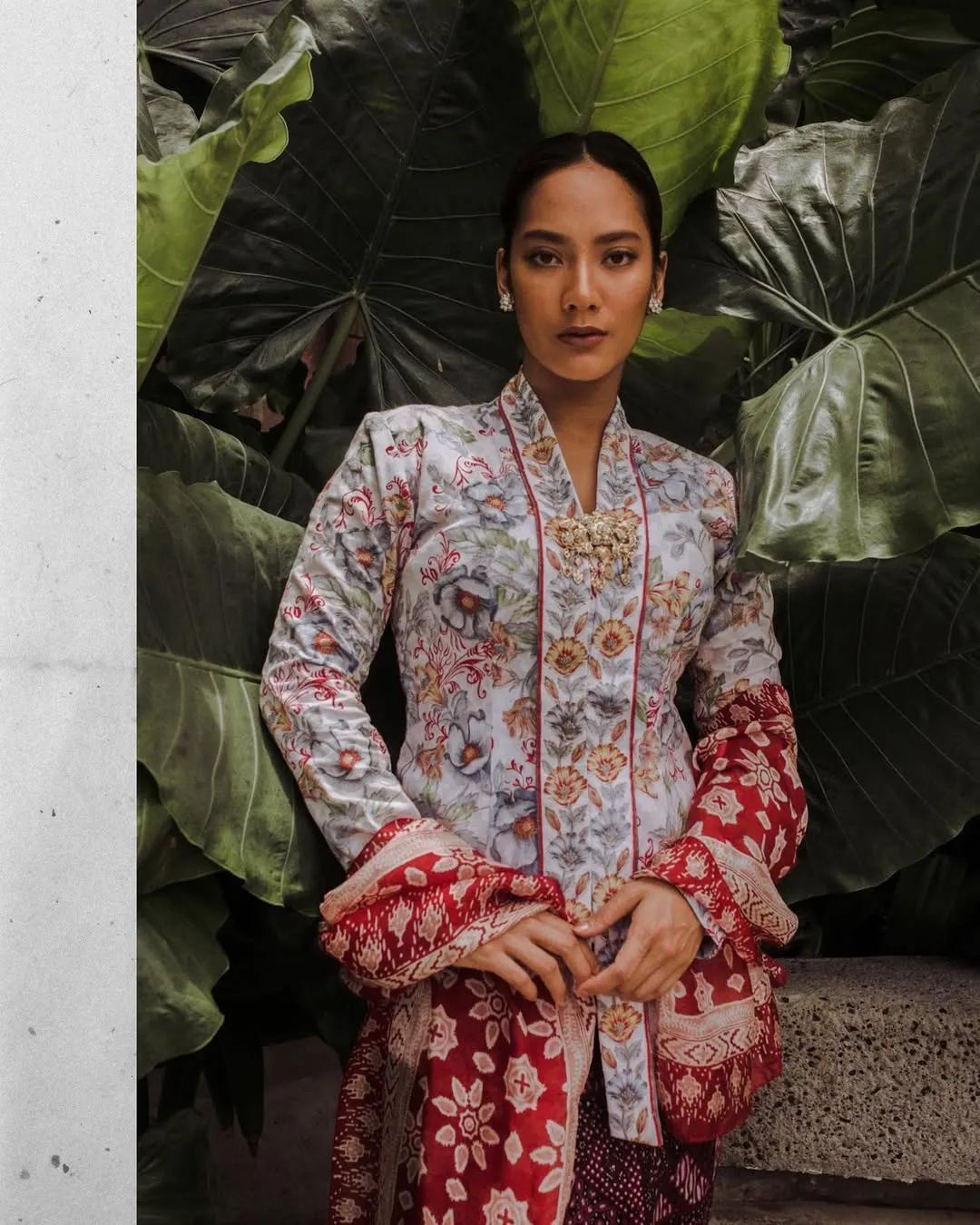 Selendang Sebagai Statement Elegan