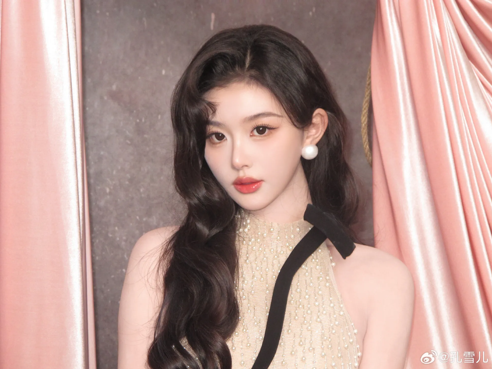 Pihak Hou Minghao dan Kong Xueer bantah rumor kencan yang beredar (credit:weibo)