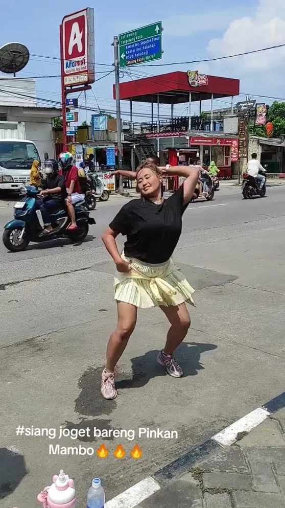 Tiktok/Pinkan Mambo