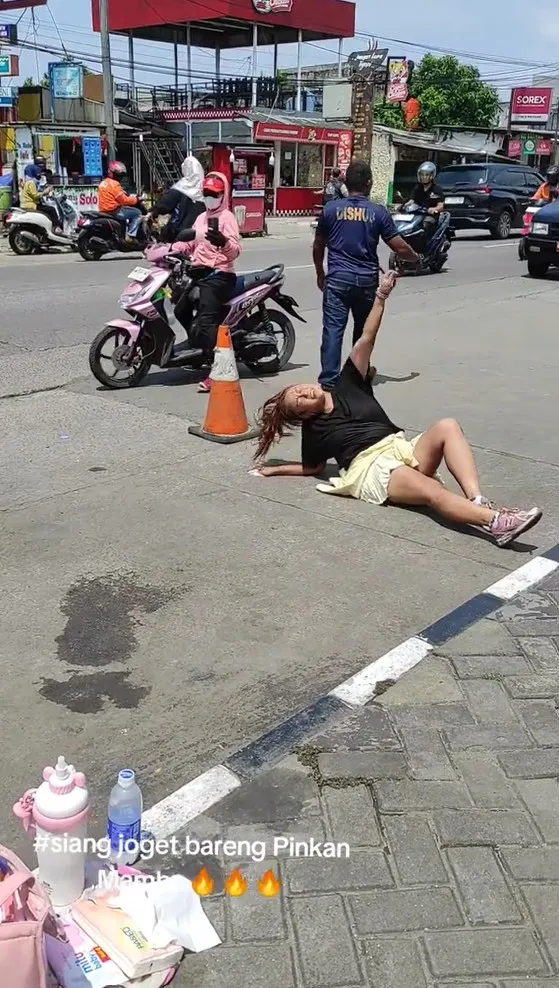 Tiktok/Pinkan Mambo