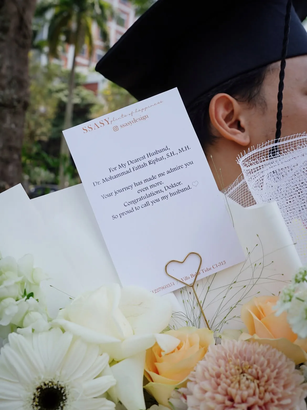 Poppy Bunga Beri Buket Bunga Untuk Suami (credit: instagram.com/poppybungariphat)