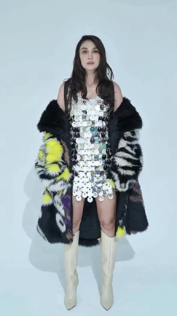 Potret Cantik Luna Maya Jalani Photoshoot Terbaru (credit: instagram/lunamaya)