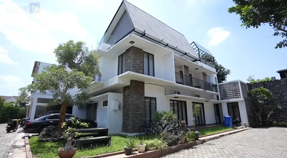 Rumah Ello Tampak dari Depan