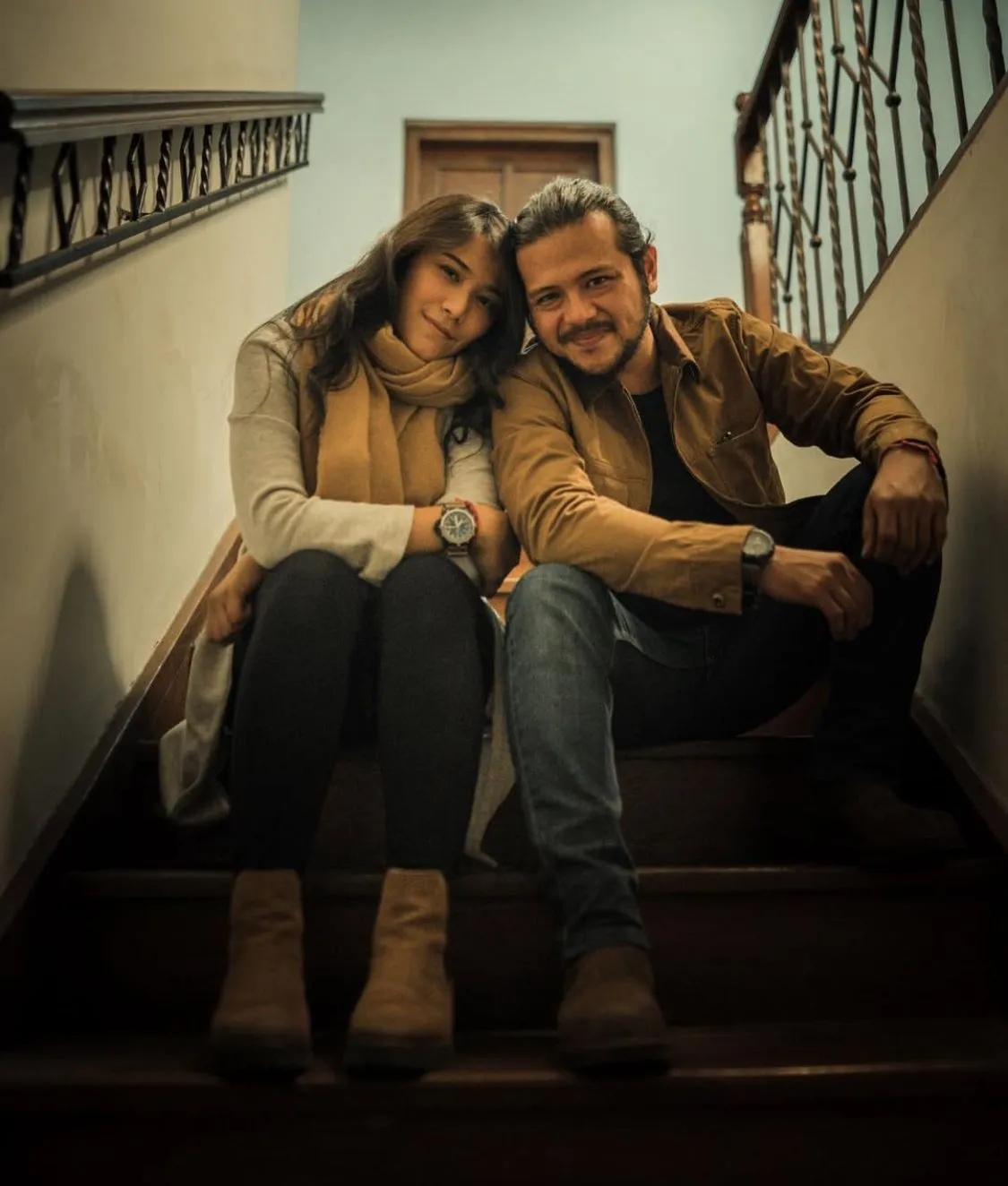 Potret ramon y tungka dengan istri yang jarang tersorot media. (credit:instagram.com/cisya/joeadimara_)