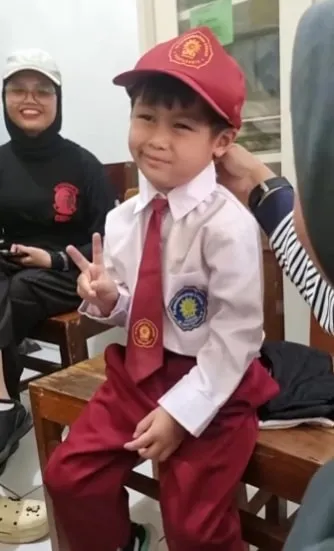 Pakai Seragam SD
