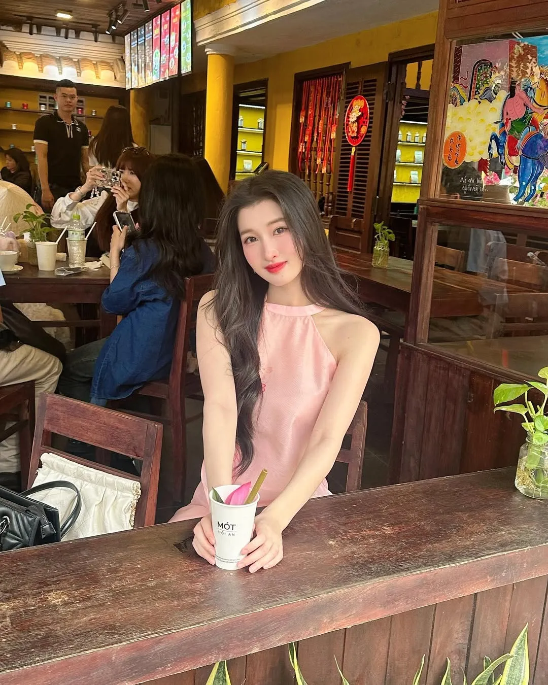 Potret Nguyen Phuong Nhi sang Ratu Kecantikan 2022 yang Akan Dipinang Orang Paling Kaya di Vietnam (credit: instagram/_nguyenphuongnhi_02)