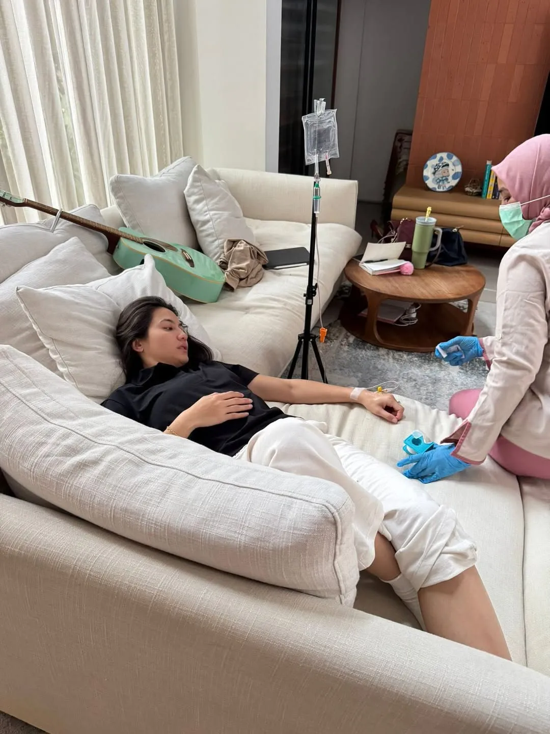 Potret Pevita Pearce Pertama Kali Nonton F1 Langsung (credit: instagram/pevpearce)