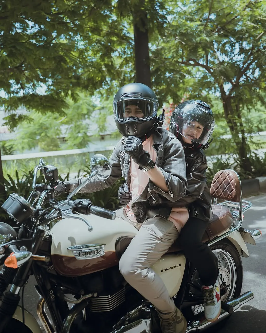 Potret Rafathar Ikut Touring Bareng Raffi Ahmad di Labuan Bajo (credit: instagram/raffinagita1717)