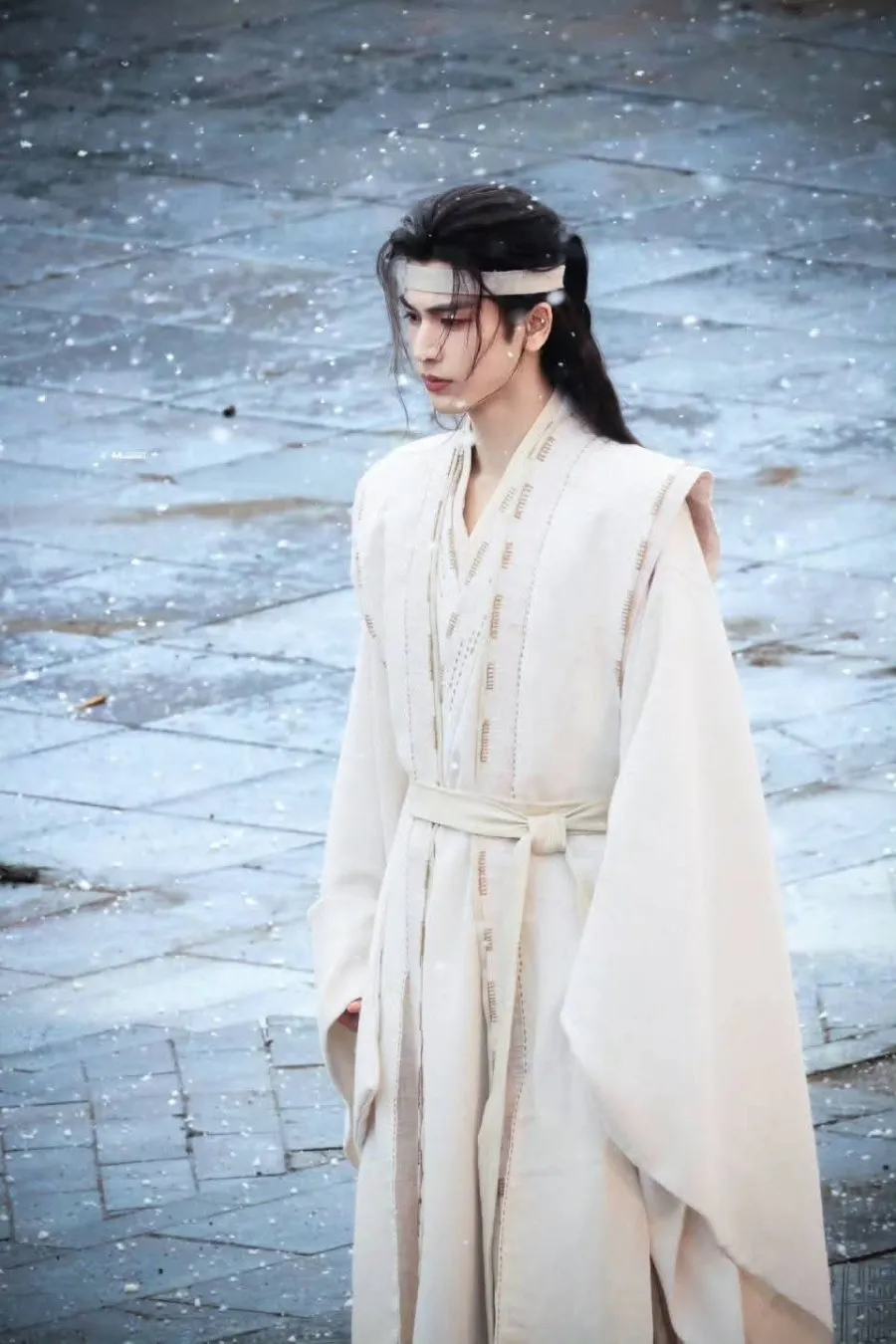 Potret Zhang Linghe di drama The Road to Glory (instagram.com/annyeong_chinguya)