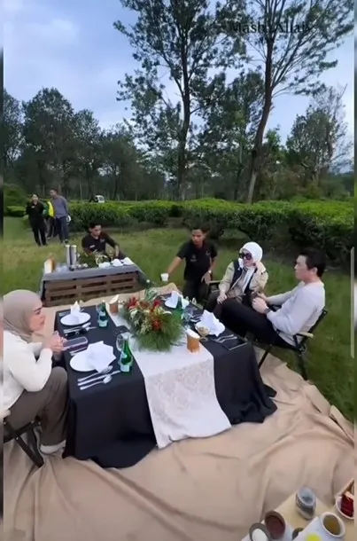 (credit: instagram.com/princessyahrini_lovers27)