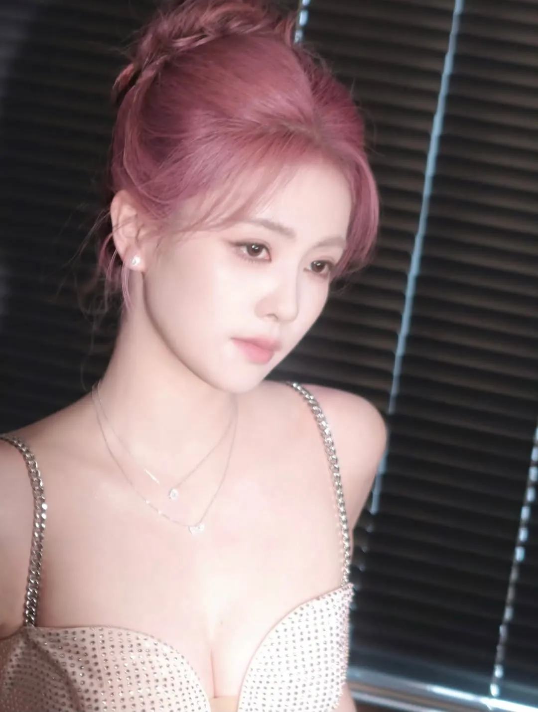 Bai Lu - instagram.com/@bailu.official.fanclub