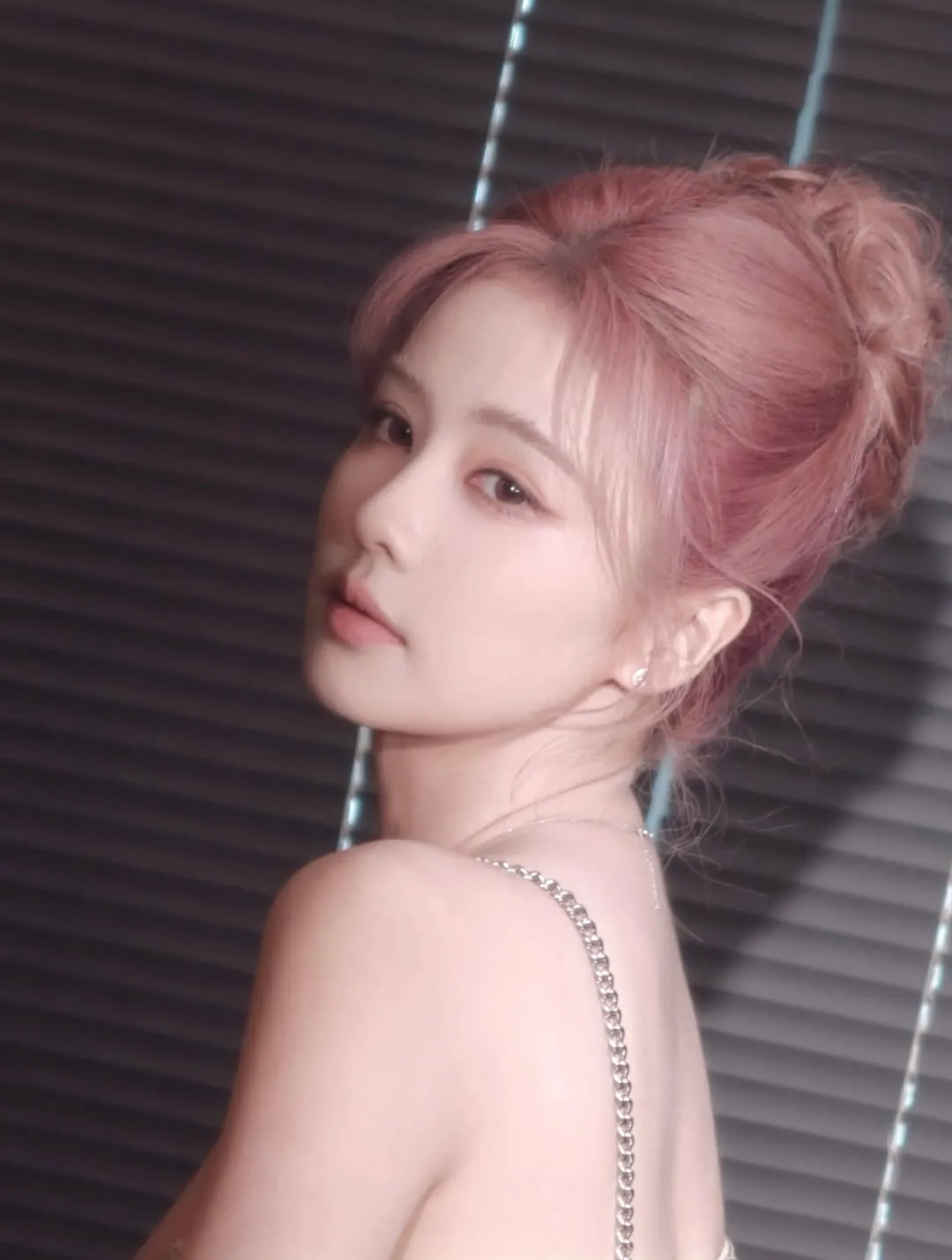Bai Lu - instagram.com/@bailu.official.fanclub