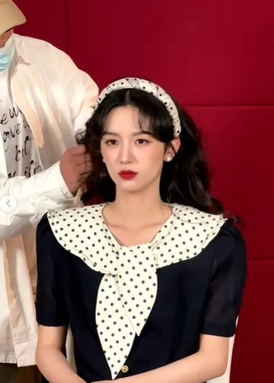 rambut keriting/instagram @zhouyeahmy_