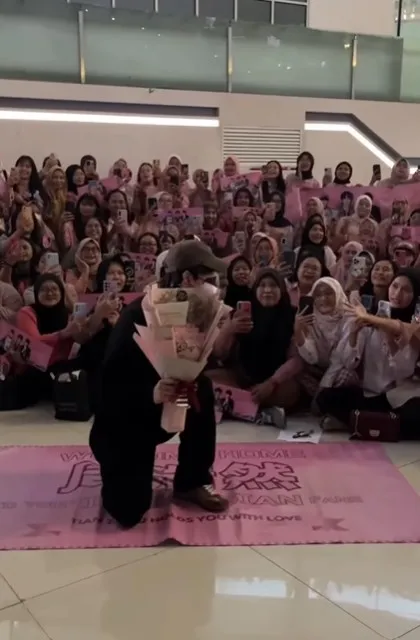 potret Zhou Yiran saat tiba di Indonesia/cr:Instagram @wetvindonesia