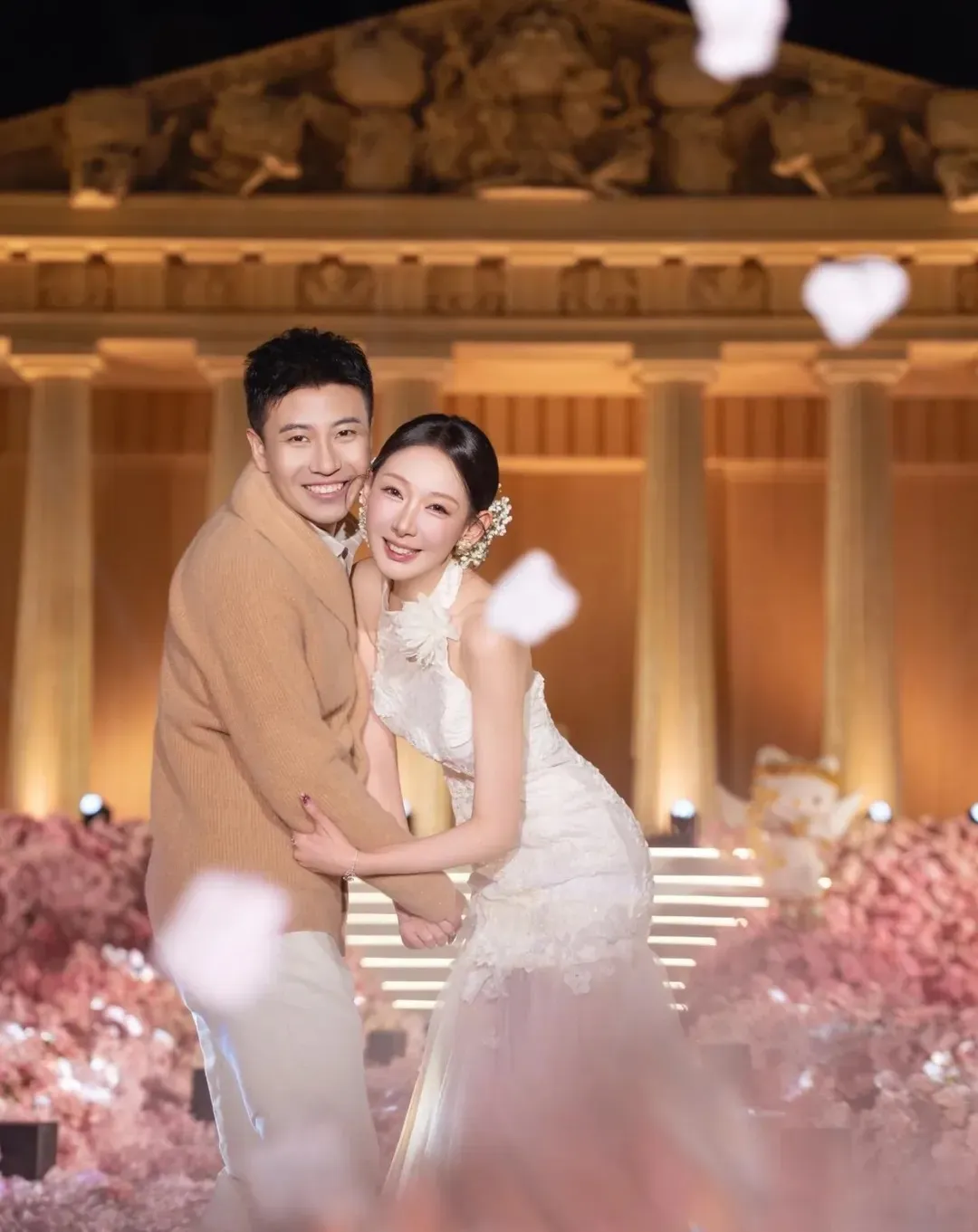 Pria di Hangzhou China bangun kuil Hello Kitty untuk lamar kekasih (credit:instagram.com/kindnessfact)