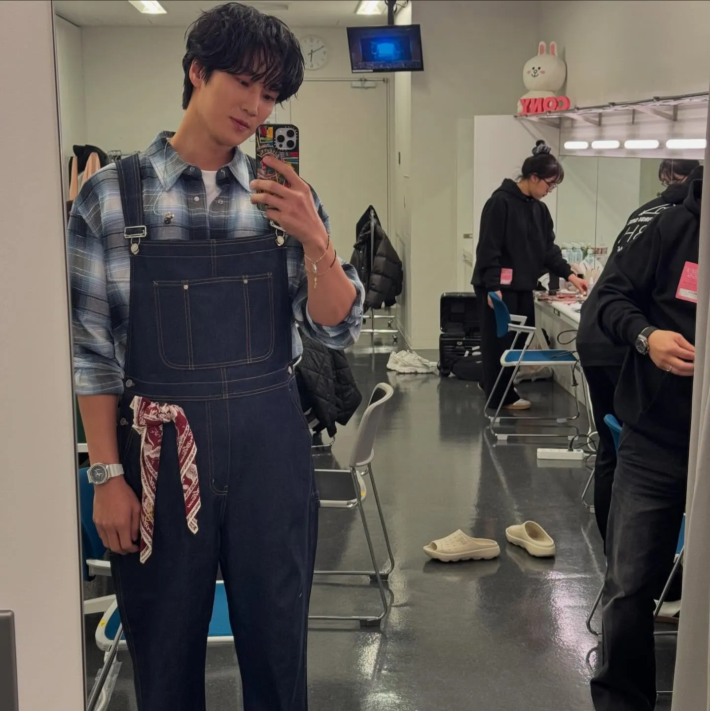 Ahn Bo Hyun mirror selfie/Instagram.com/bohyunahn