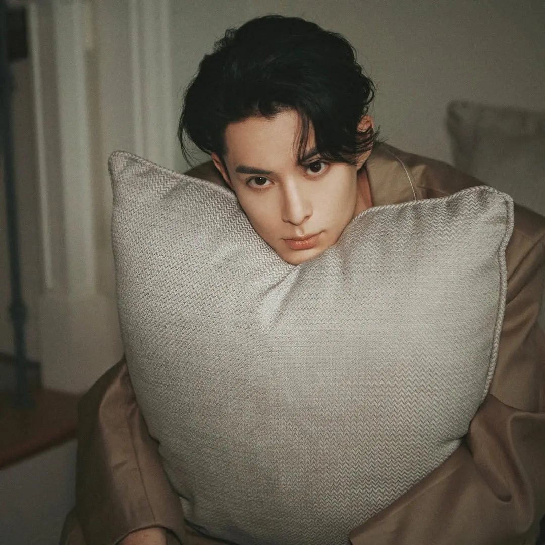 profil aktor drama China Dylan Wang/cr: instagram @dylan_wang_1220