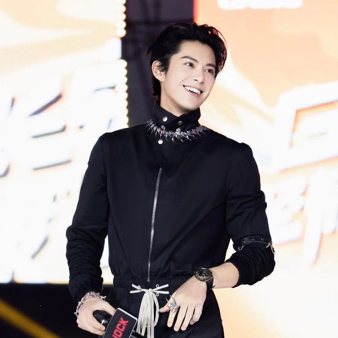 profil aktor drama China Dylan Wang/cr: instagram @dylan_wang_1220