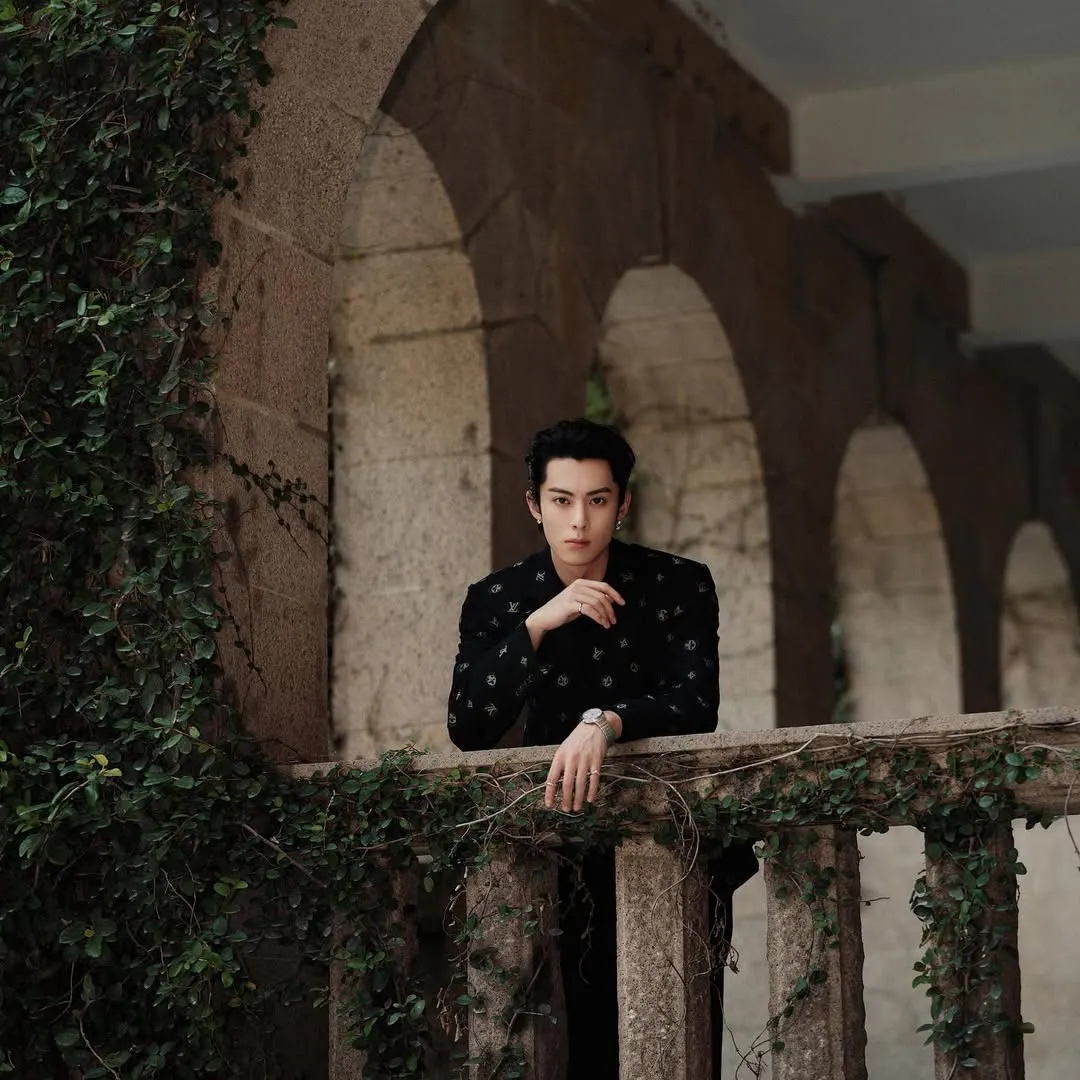 profil aktor drama China Dylan Wang/cr: instagram @dylan_wang_1220