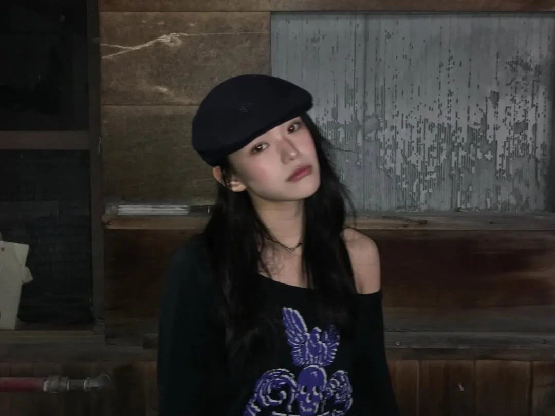 Potret Choi Ju Eun dengan outfit hitam / Instagram ec2rg_