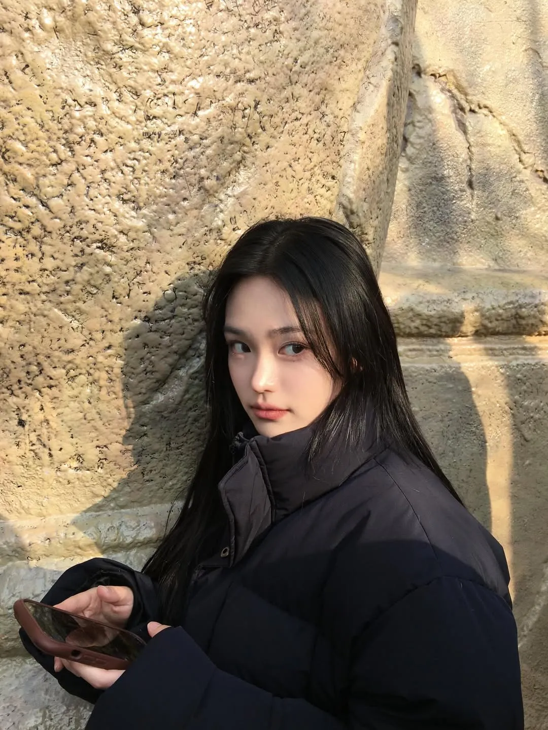 Pose melirik Choi Ju Eun / Instagram ec2rg_