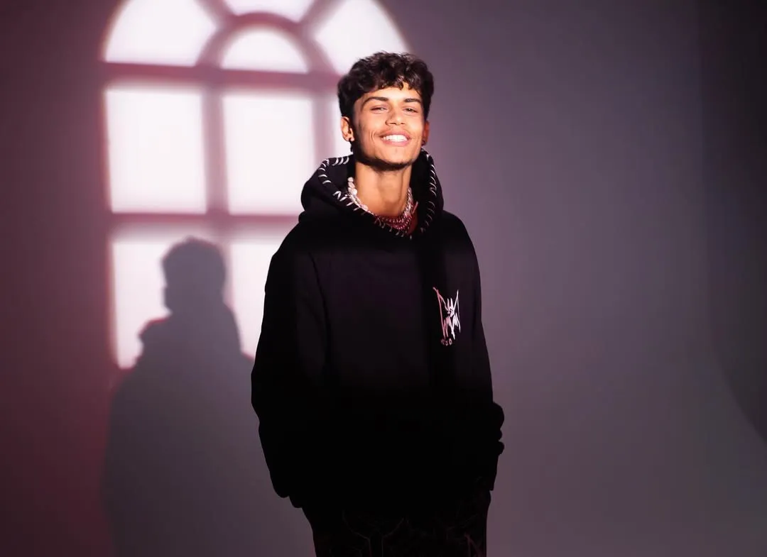 Harris J (ig @harrisjofficial)