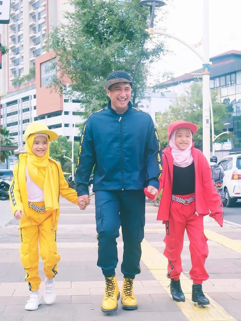 Raina dan Rakana, anak kembar Irfan Hakim (Credit: instagram.com/irfamhakim75)