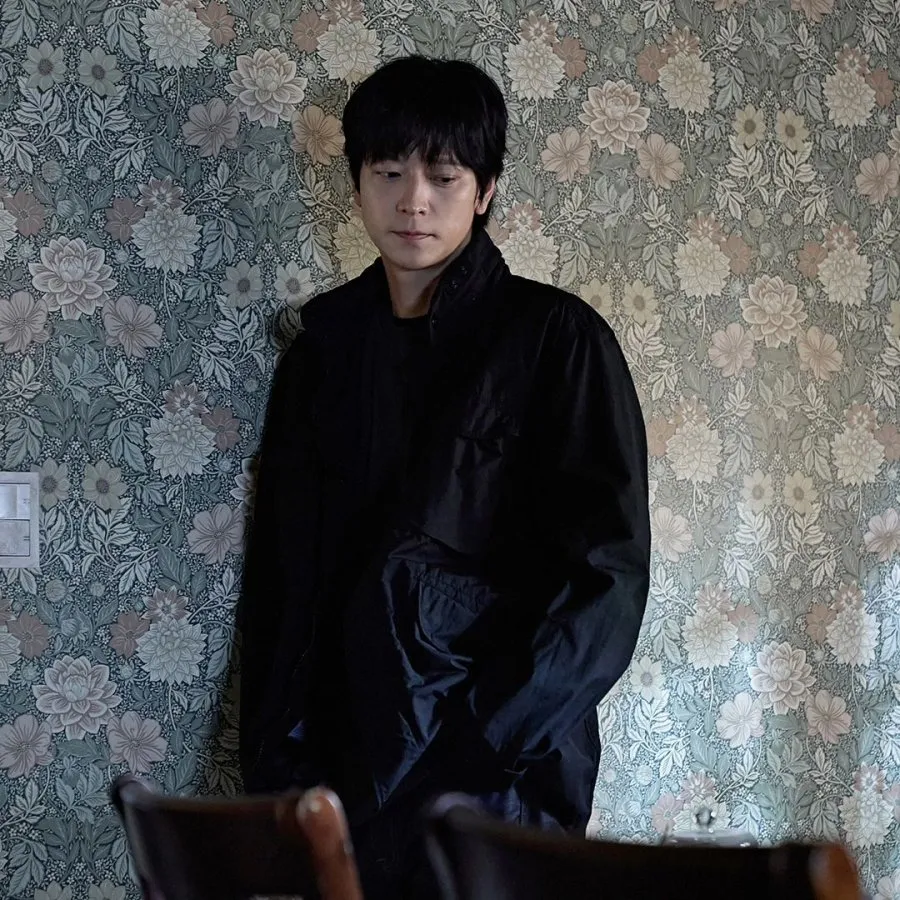 Kang Dong Won jadi sorotan lagi karena fakta unik perjalanan karirnya (credit:mydramalist)