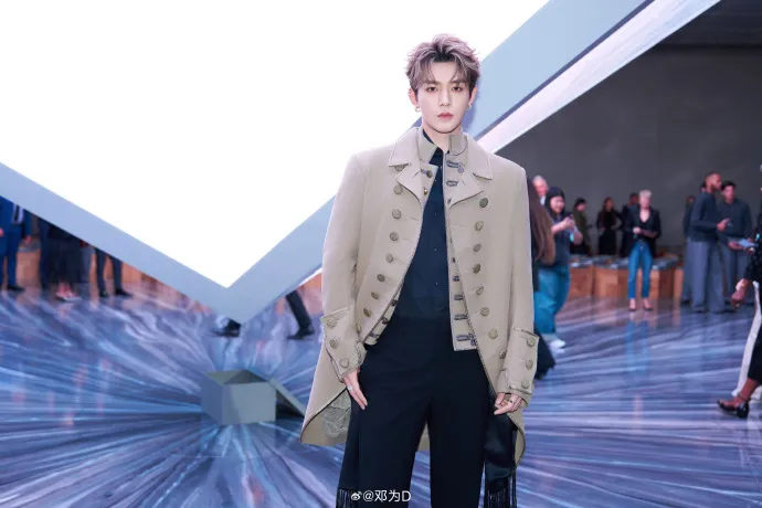 Temukan profil Deng Wei aktor muda berbakat asal China (credit:weibo)