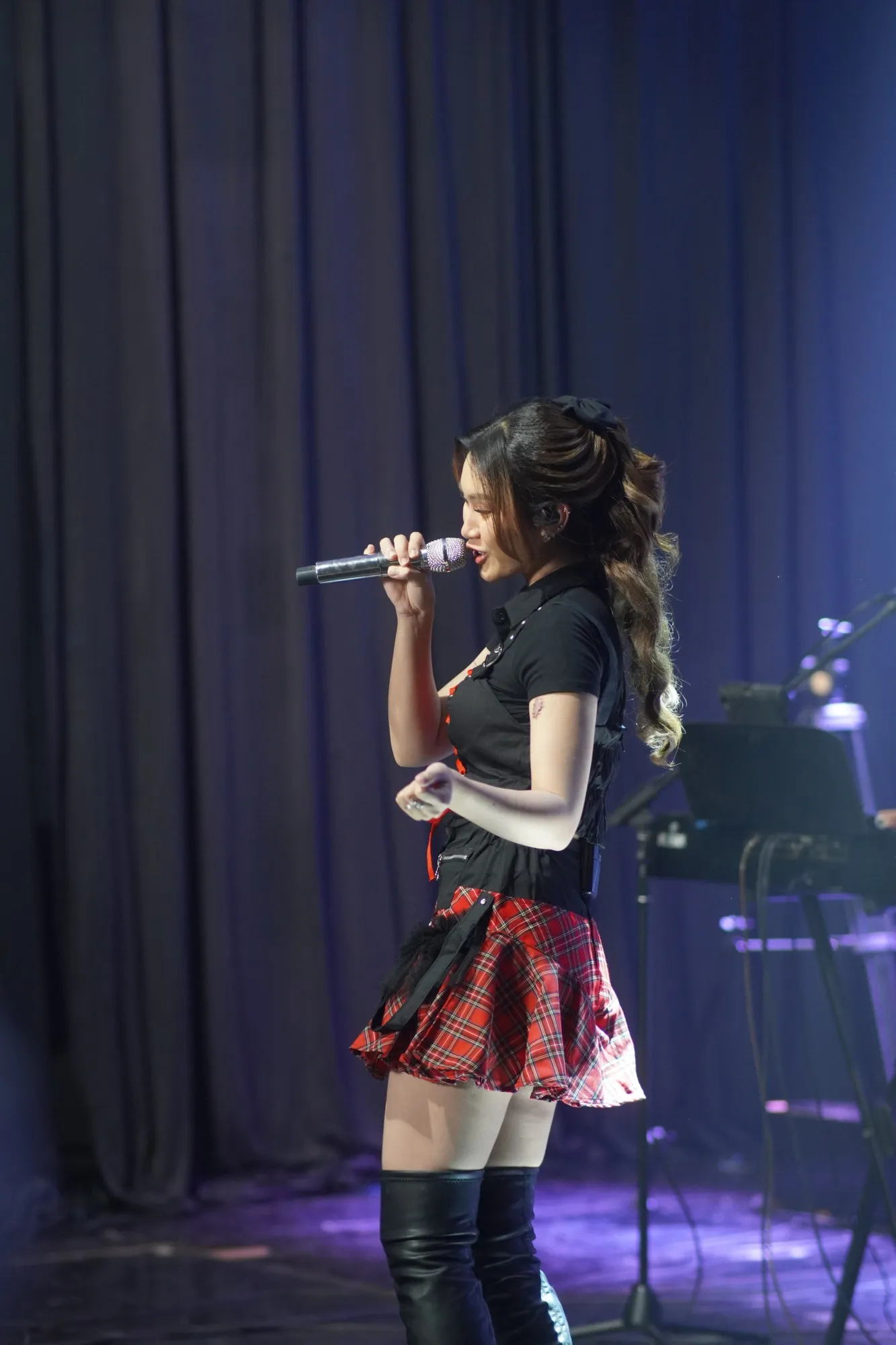 Dike Sabrina Menyanyi © KapanLagi.com/Guntur Merdekawan
