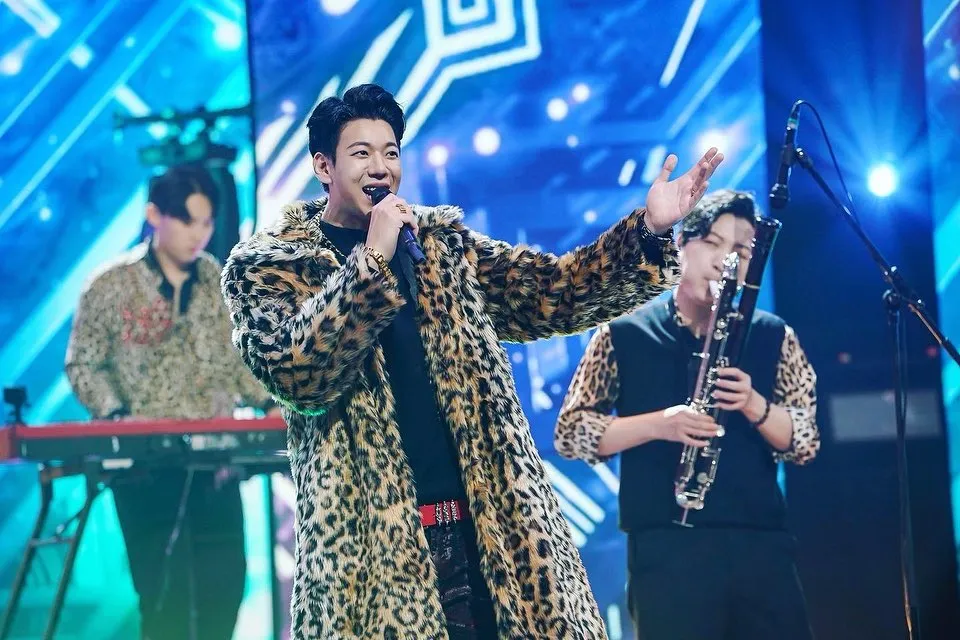 di atas panggung/Instagram @yun2339 