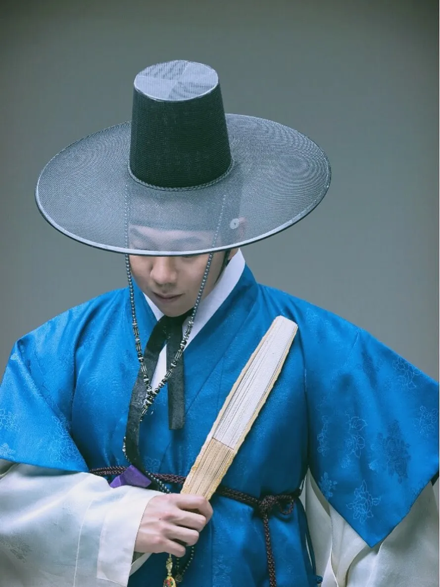 outfit biru/Instagram @yun2339 