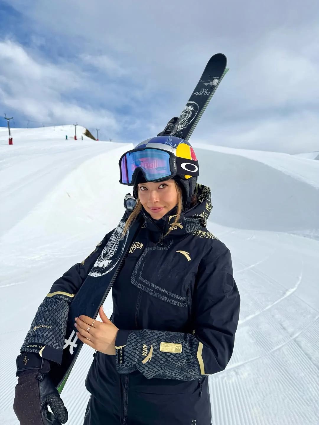 Eileen Gu atlet ski berbakat yang menginspirasi banyak orang (credit:instagram.com/eileengu)