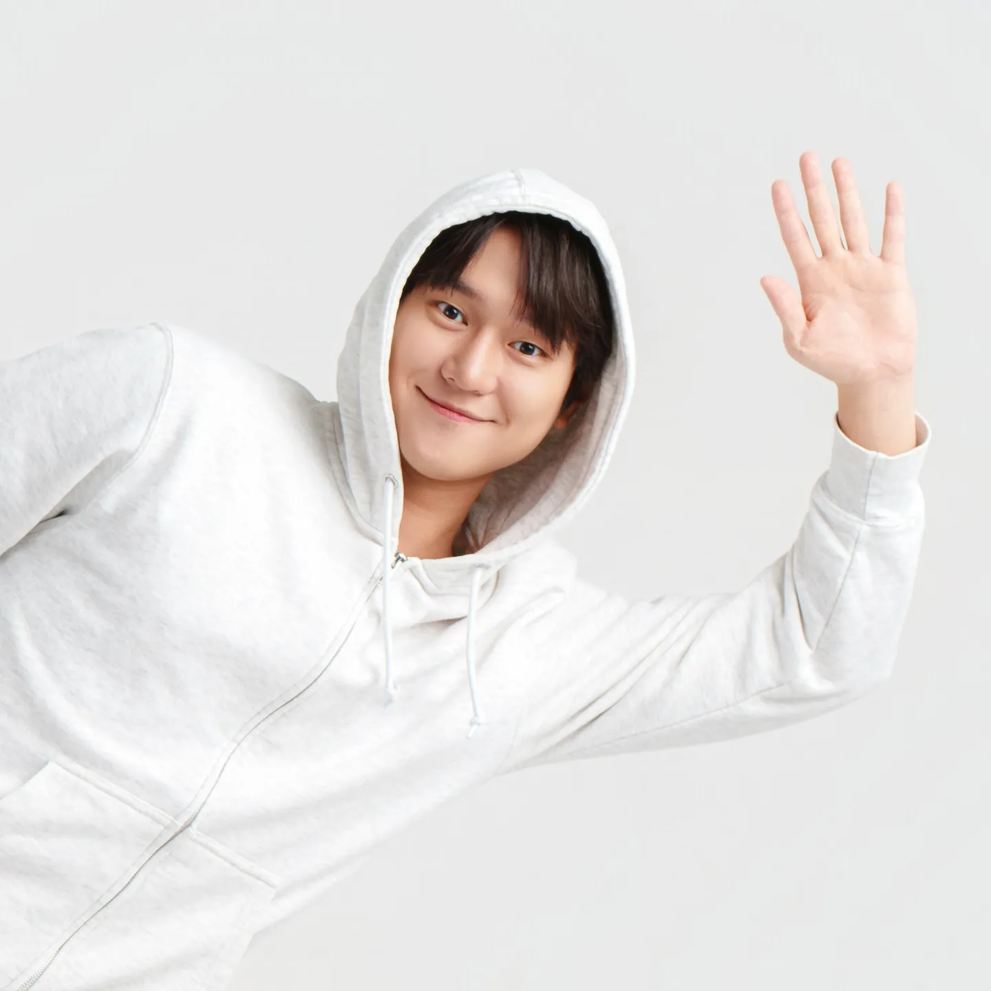 Go Kyung Pyo tampak menawan/Instagram.com/kopular