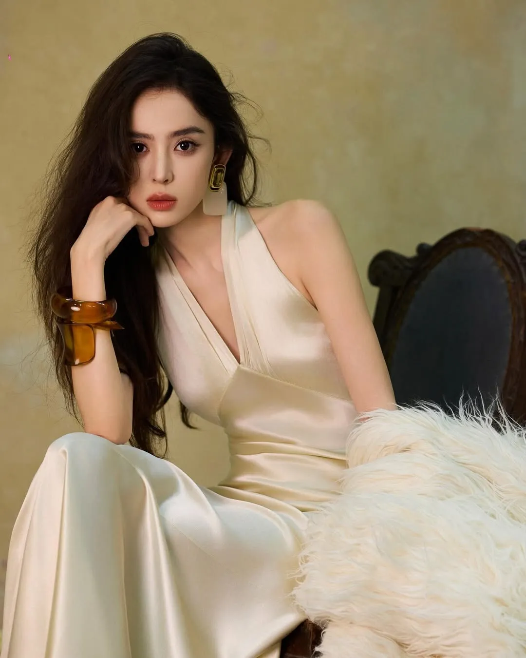 Guli Nazha - copyright: instagram.com/@nz0502
