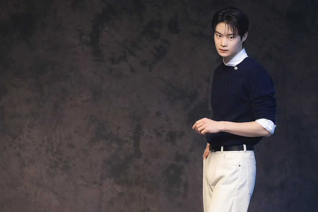 Potret elegan Hyun Woo Seok / Instagram wooseok_h