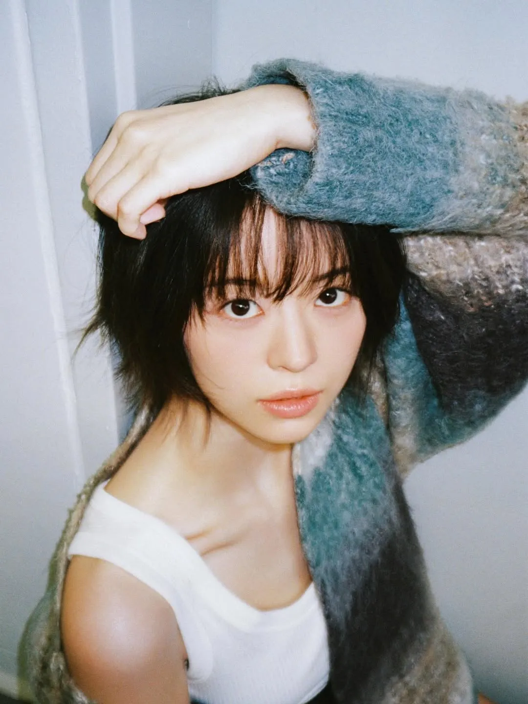 Pose ala model Jeon So Young / Instagram soyngxo
