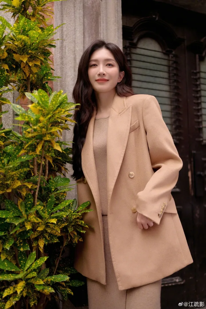 Jiang Shuying - copyright: weibo.com