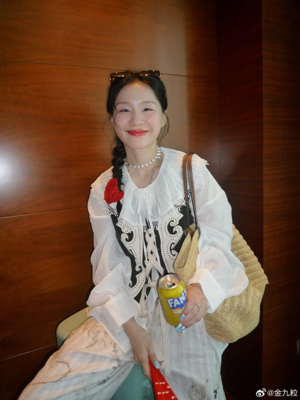 Jin Jing - copyright: weibo.com