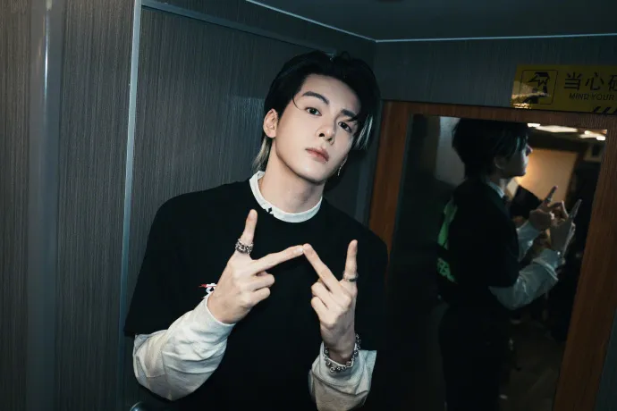 Kenali lebih dekat profil aktor China Joseph Zeng (credit:weibo)