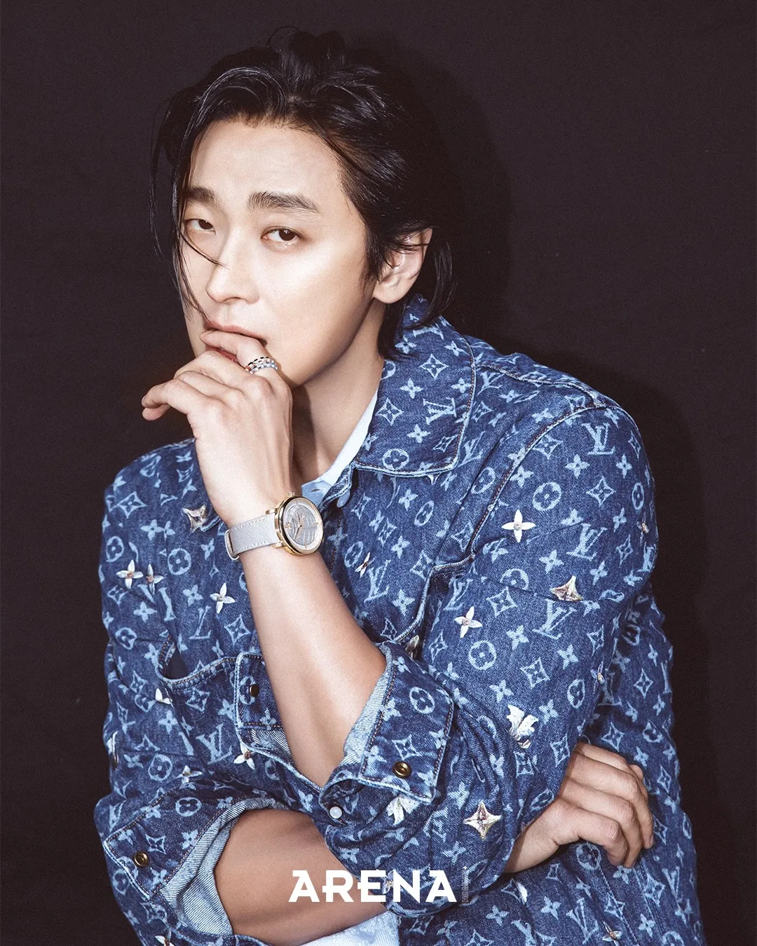 Ju Ji Hoon dalam sesi pemotretan/Instagram.com/blitzway_ent