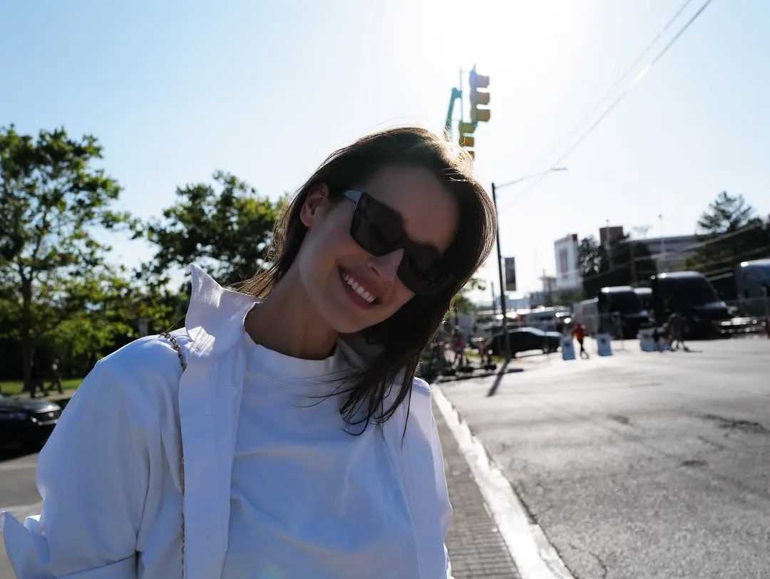 Profil Kate Harrison (Instagram @thekateharrison)