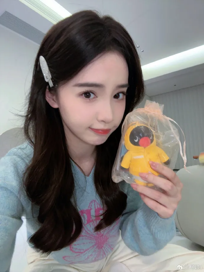 Kenali lebih dekat Profil Ke Ying artis China yang sedang naik daun (credit:weibo)