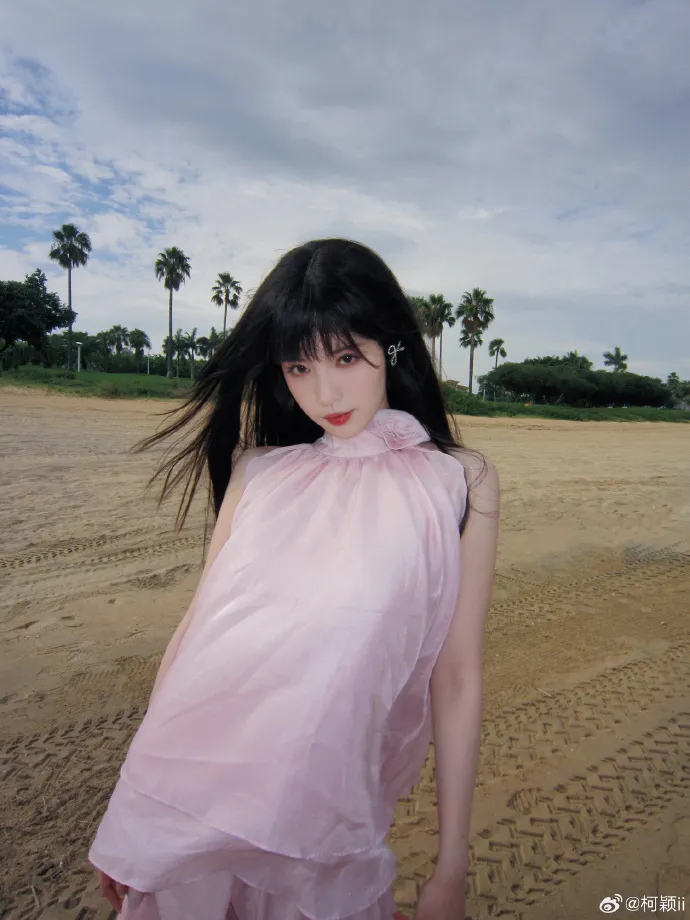 Kenali lebih dekat Profil Ke Ying artis China yang sedang naik daun (credit:weibo)