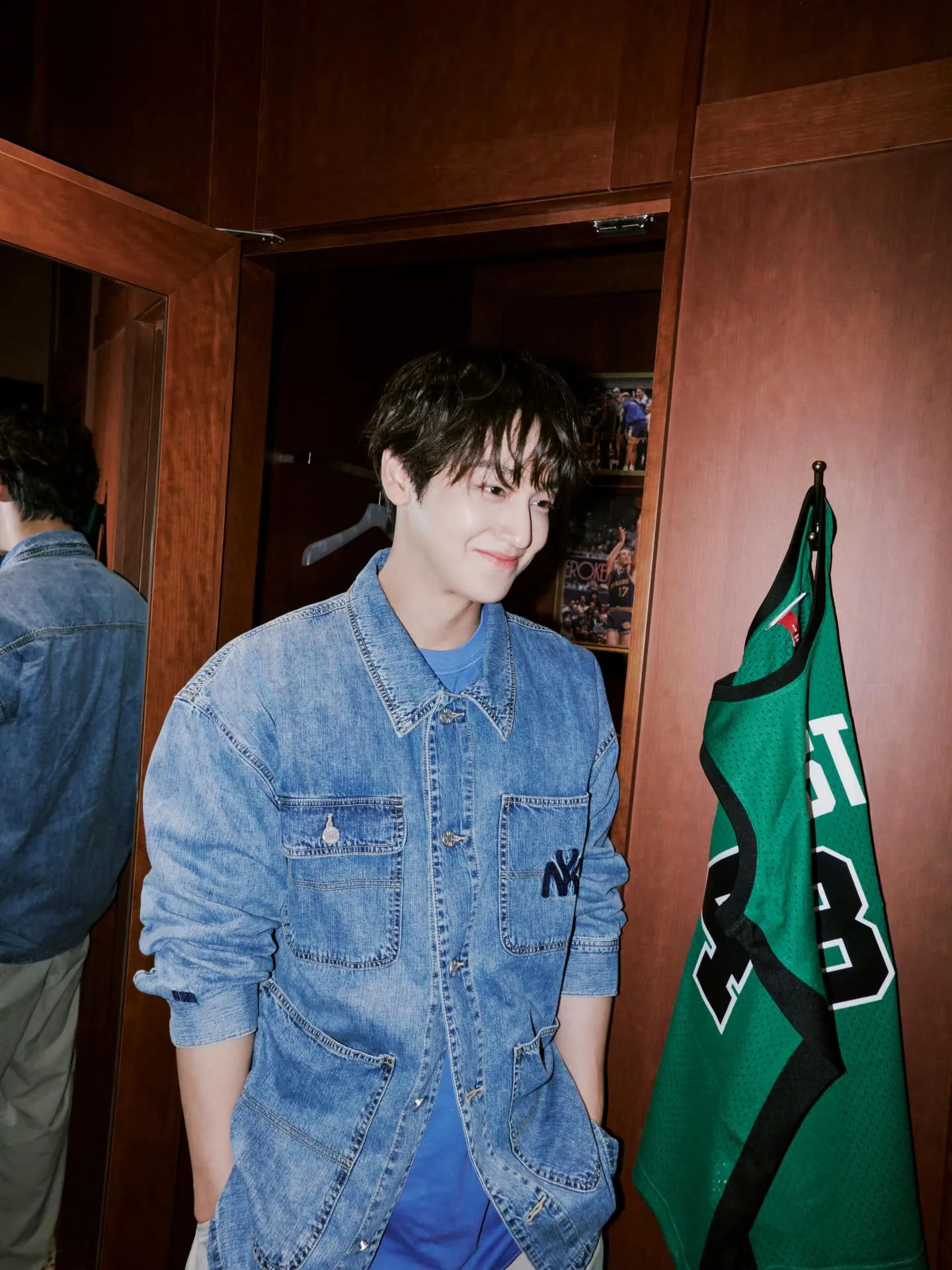 Kim Bum tersenyum manis/Instagram.com/k.kbeom