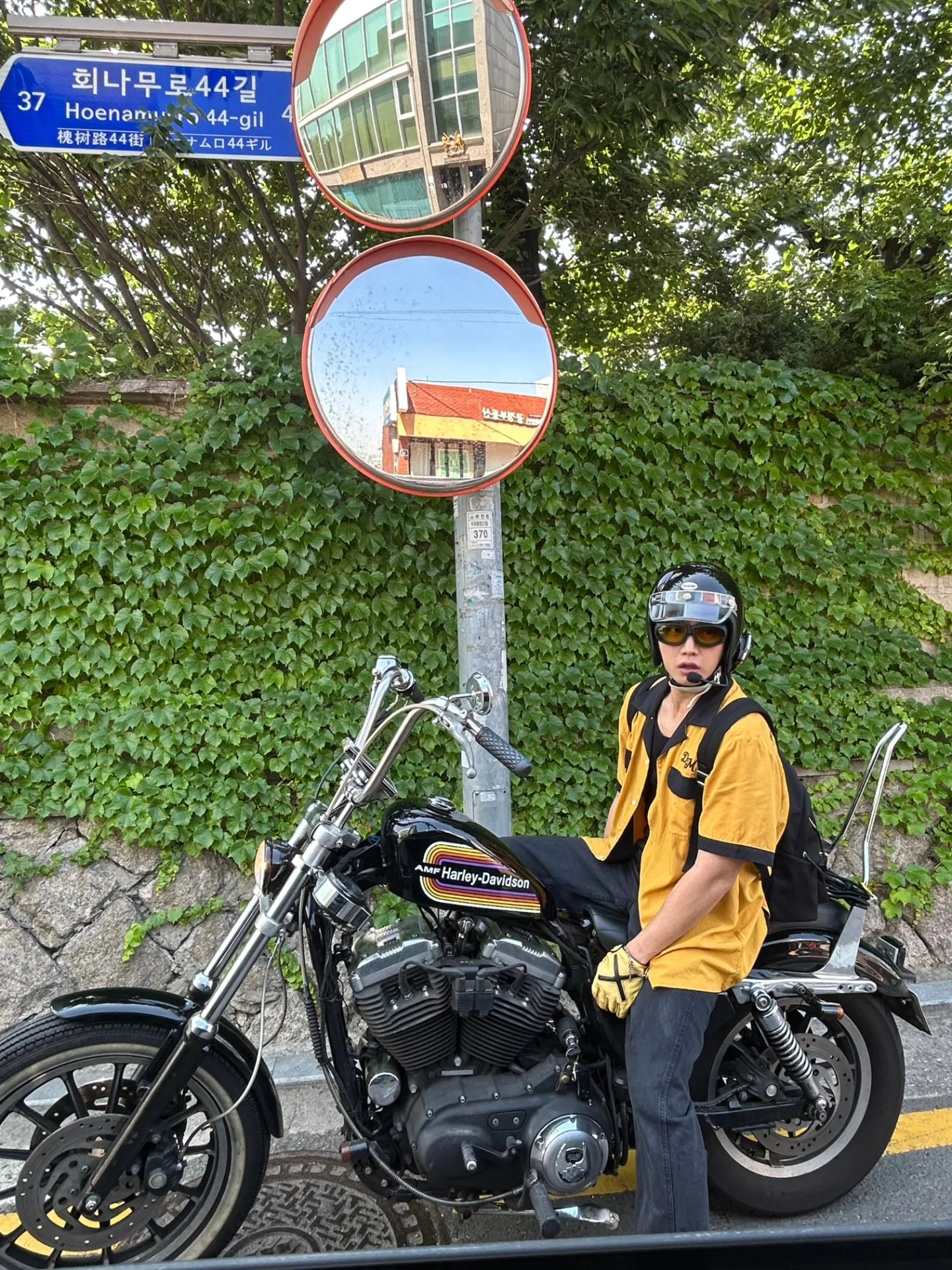 Kim Min Seok dengan motornya/Instagram.com/samuliesword