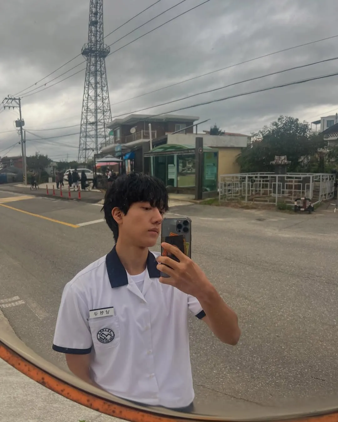 Mirror selfie Lee Hyo Je / Instagram hj__l_4