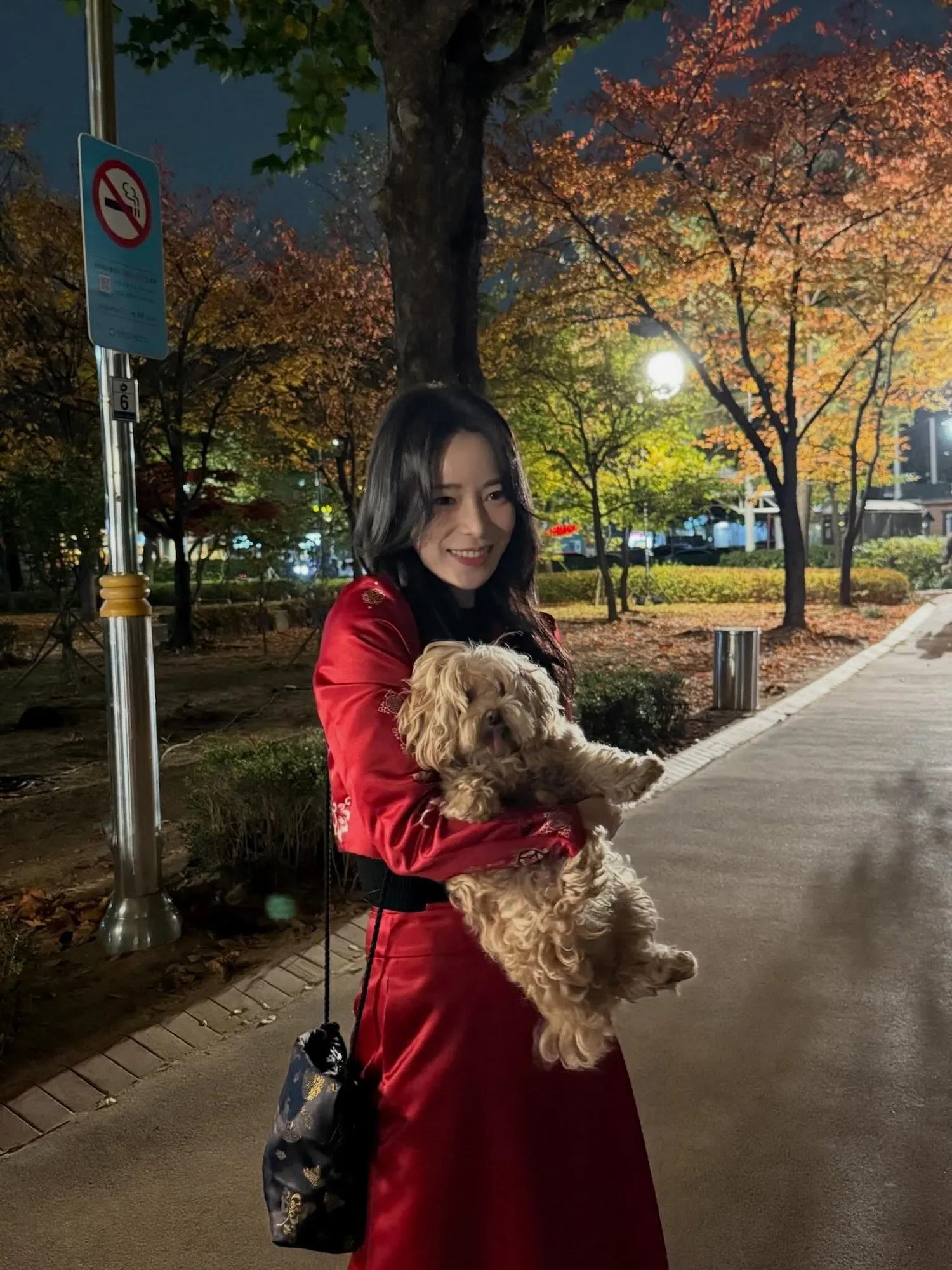 Lim Ji Yeon berfoto dengan anjing lucu/Instagram.com/limjjy2